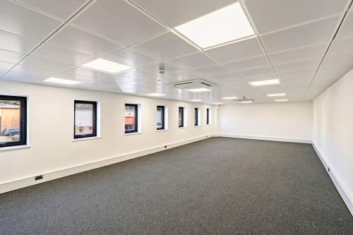 Units 3 & 4, Bracknell Business Centre, Downmill Road, Bracknell, RG12