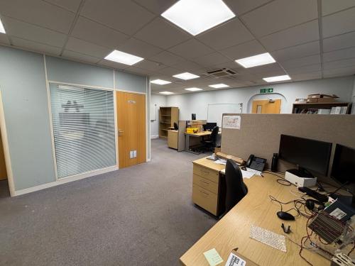 15 & 16, Talisman Business Centre, Duncan Road, Park Gate, Southampton, SO31