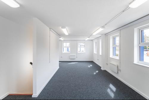 Unit 2 Lawrence Industrial Estate, Walter Lawrence Trading Estate, Dunstable, LU6