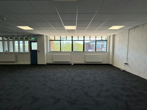 Unit 14, County Park, Shrivenham Road, Swindon, SN1