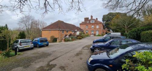 Oaklea Court, High Street, Hartfield, TN7