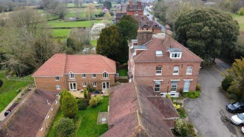 Oaklea Court, High Street, Hartfield, TN7