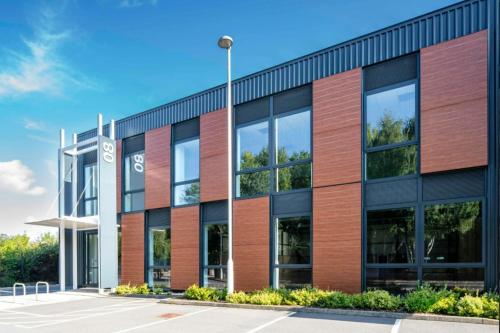 Unit 8, Veridion Way, Erith, DA18