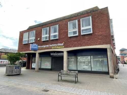 28-30 Southampton Road, Ringwood, BH24
