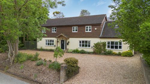 Wedgwood, Picknage Road, Barley, Royston, SG8