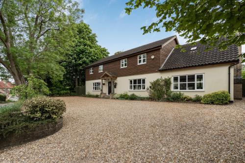 Wedgwood, Picknage Road, Barley, Royston, SG8