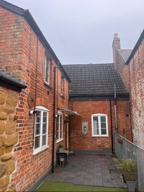 33B Market Place, Melton Mowbray, LE13