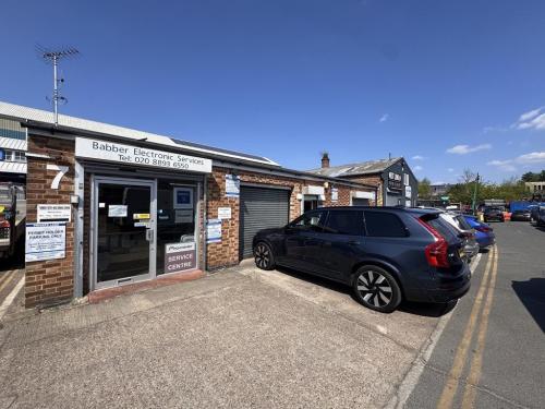 Unit 7, Waterside Trading Centre, Trumpers Way, Hanwell, London, W7