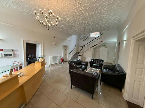 Romeland House, Romeland Hill, St. Albans, AL3