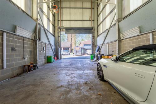 Garage Units, Leeds East Airport, Leeds, LS24