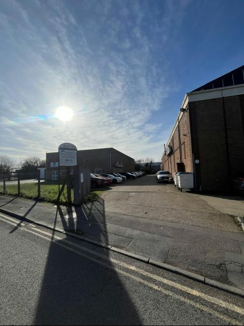 New Ford Business Centre, New Ford Road, Waltham Cross, EN8