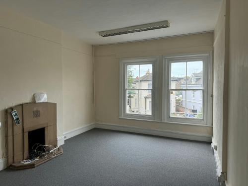 32 Teville Road, Worthing, BN11