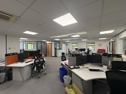 Unit 17, Petersfield Business Park, Bedford Road, Petersfield, GU32