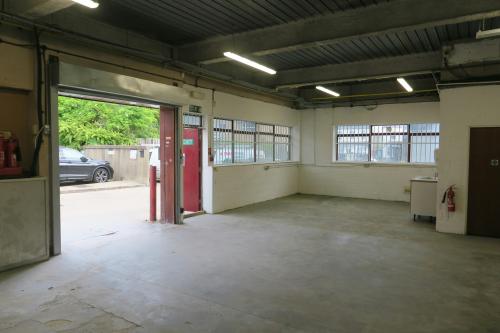Unit 4, Swan Wharf Business Centre, Waterloo Road, Uxbridge, UB8