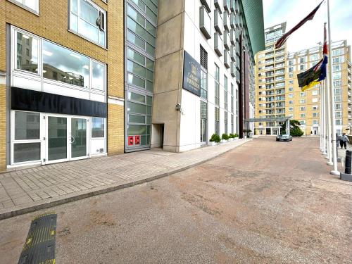 49 Westferry Circus, Canary Wharf, London, E14