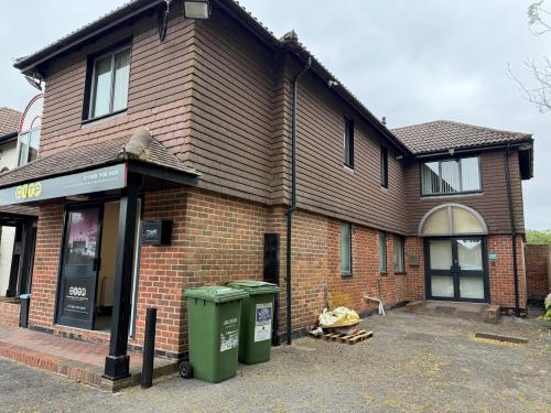 14-16 Mulfords Hill, Tadley, RG26