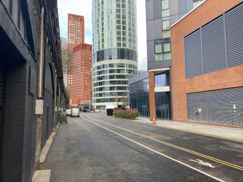 Unit E, 13 Cellini Street, Nine Elms, London, SW8