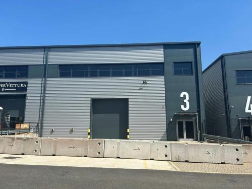 3, Ellesfield Trade Centre, Ellesfield Avenue, Bracknell, RG12