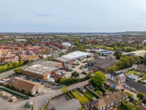 Unit 8, Walter Lawrence Trading Estate, Dunstable, LU6
