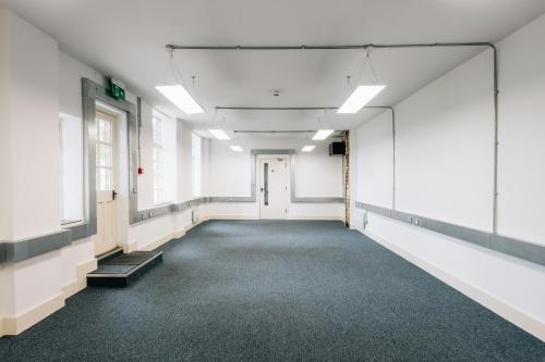 Crew Offices - Hangar 137, Bicester Motion, Skimmingdish Lane, Bicester, OX27