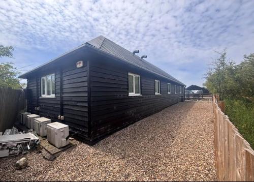 8, Dedham Vale Business Centre, Manningtree Road, Dedham, CO7