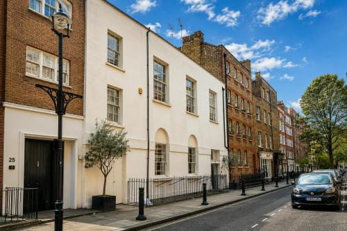 23 Gosfield Street, Fitzrovia, London, W1W