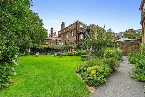 Rochelle School, 16 Playground Gardens, Shoreditch, London, E2