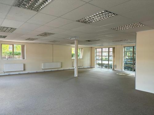 1, Stroud Business Centre, Park Street, St Albans, AL2