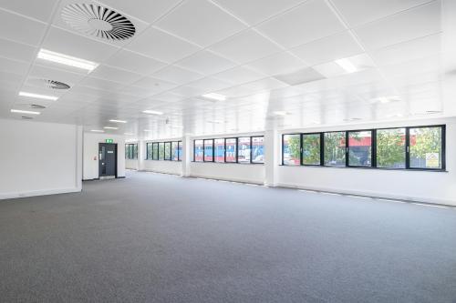 Unit B Laporte Way, Luton, LU4