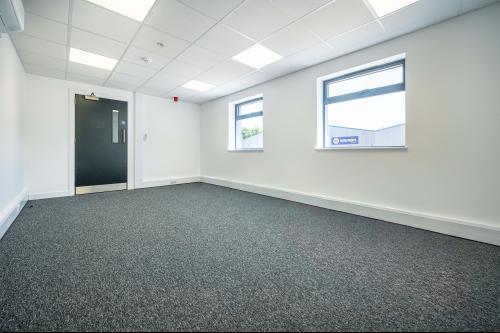 Unit 3, Bicester Road Industrial Estate, Faraday Road, Aylesbury, HP19