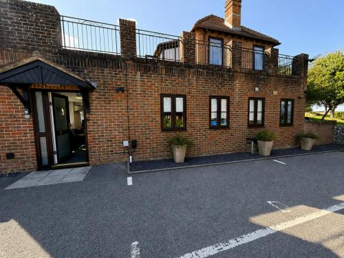The Rumpus, St. Clairs Farm, Southampton, SO32