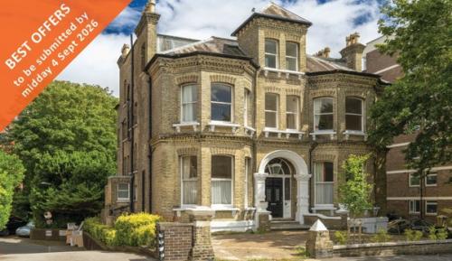 14 Eaton Gardens, Hove, BN3