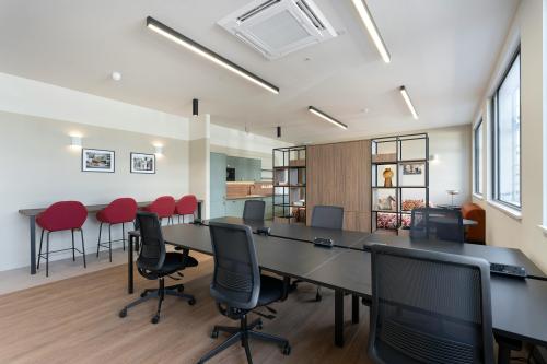 The Lumiere - HQ Building, 5 Elstree Way, Borehamwood, WD6