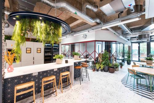 Office 1.22, 2 Whitechapel Road, Whitechapel, London, E1