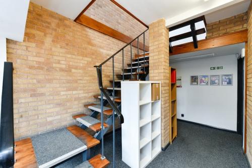 Unit 15, Robin Hood Industrial Estate, Alfred Street South, Nottingham, NG3