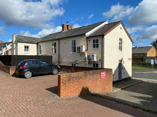 11 Friday Court, North Street, Thame, OX9