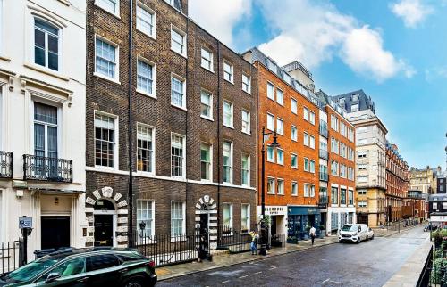 33 Clarges Street, Mayfair, London, W1J