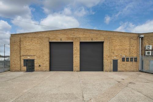 61 Millmarsh Lane, Enfield, EN3