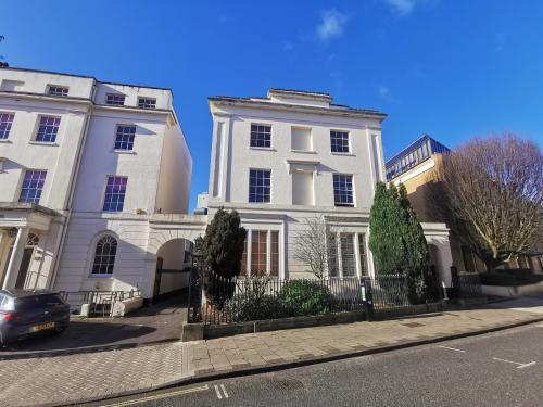 29 Carlton Crescent, Southampton, SO15