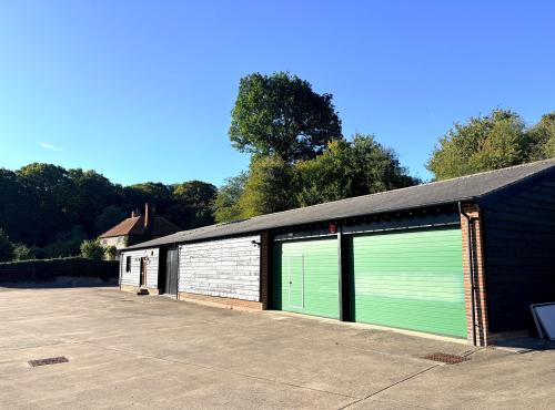 Jackson's Lodge, Fawley Bottom Lane, Fawley Bottom, Henley-on-Thames, RG9