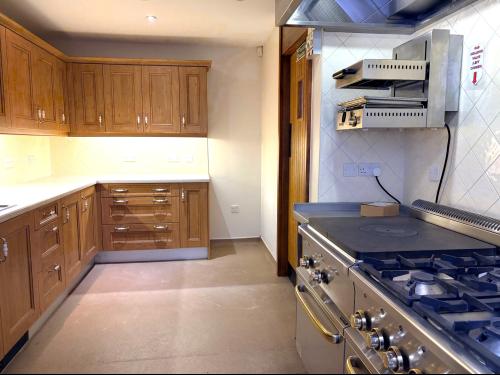 Jackson's Lodge, Fawley Bottom Lane, Fawley Bottom, Henley-on-Thames, RG9