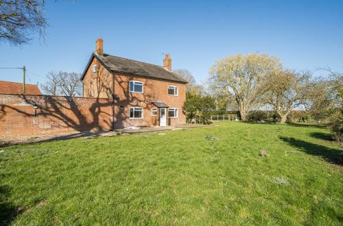 North Lodge Farmhouse, Redenhall, Harleston, IP20