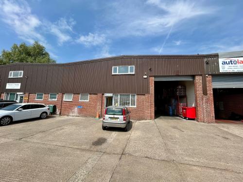 Unit 10, Fleming Road, Newbury, RG14