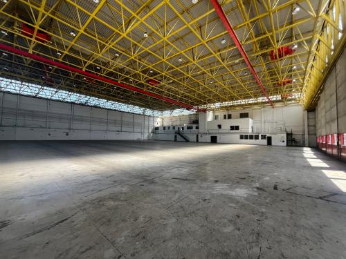 Iain Stewart Centre, Beehive Ring Road, Gatwick, RH6