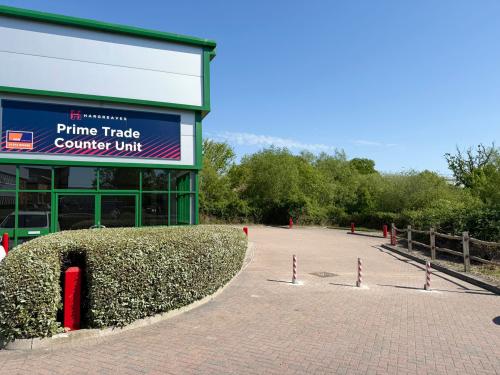 Unit C3, York Road Trade Centre, York Road, Burgess Hill, RH15