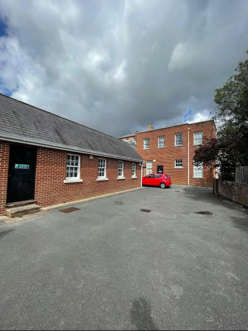 39 High St, Lymington, SO41