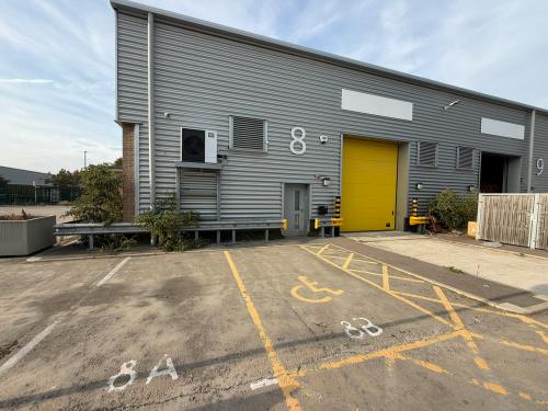 Unit 8, Gateway Business Centre, Thamesmead, London, SE28