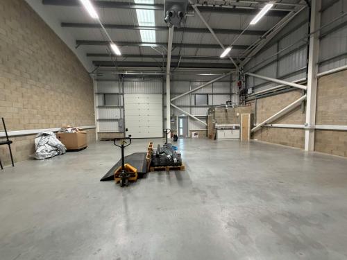 Unit 8, Gateway Business Centre, Thamesmead, London, SE28