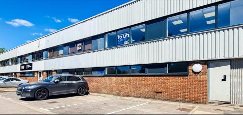 Unit 4, Viscount Industrial Estate, Poyle, SL3