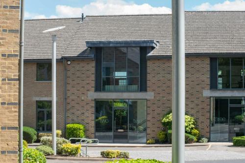 Unit 2 The Courtyard, Eastern Road, Bracknell, RG12